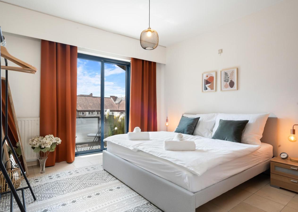 City Apartment 3 Bedroom, Kitchen, Wifi, Workspace, Coffee, Central Hasselt Extérieur photo