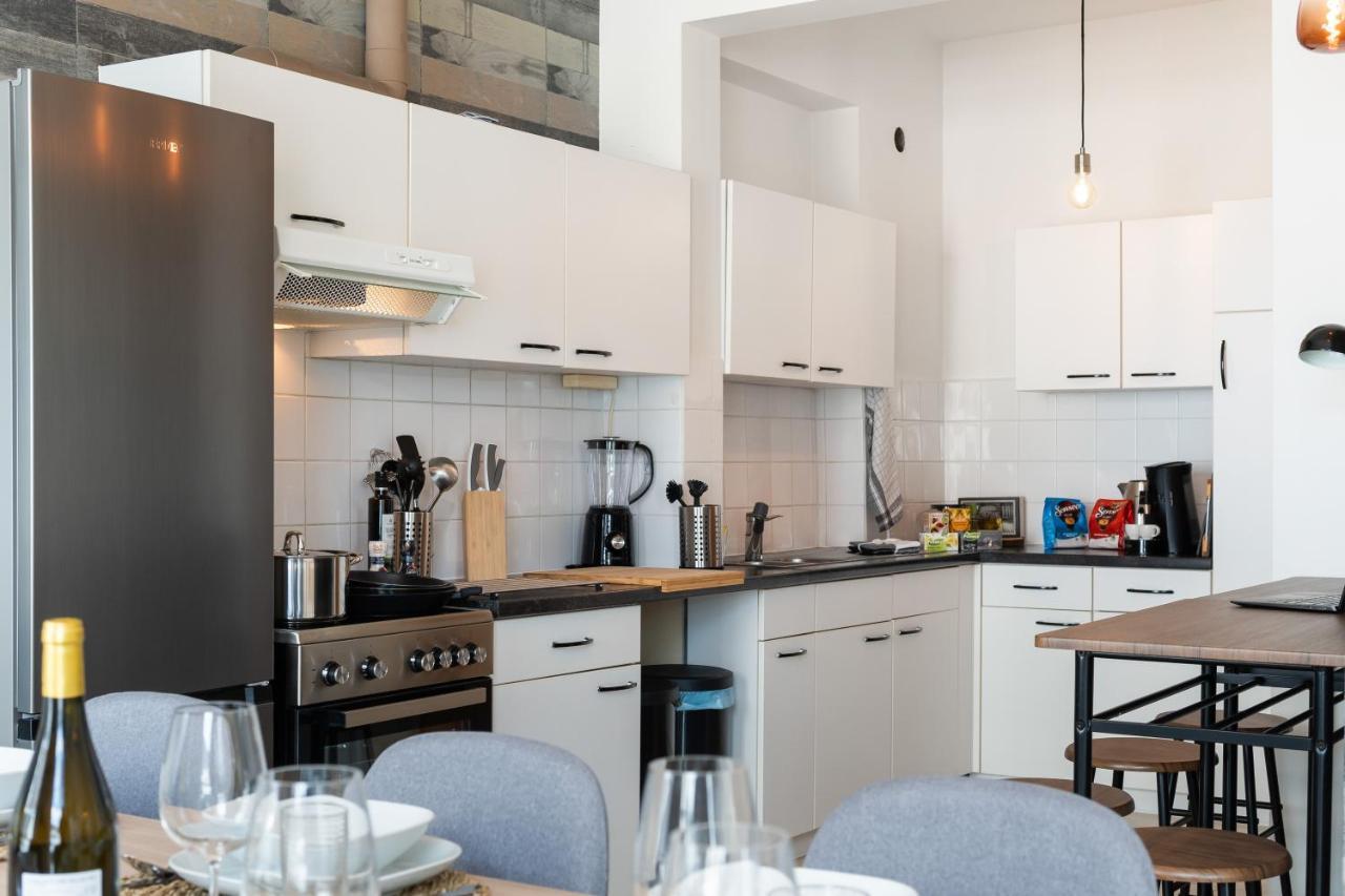 City Apartment 3 Bedroom, Kitchen, Wifi, Workspace, Coffee, Central Hasselt Extérieur photo