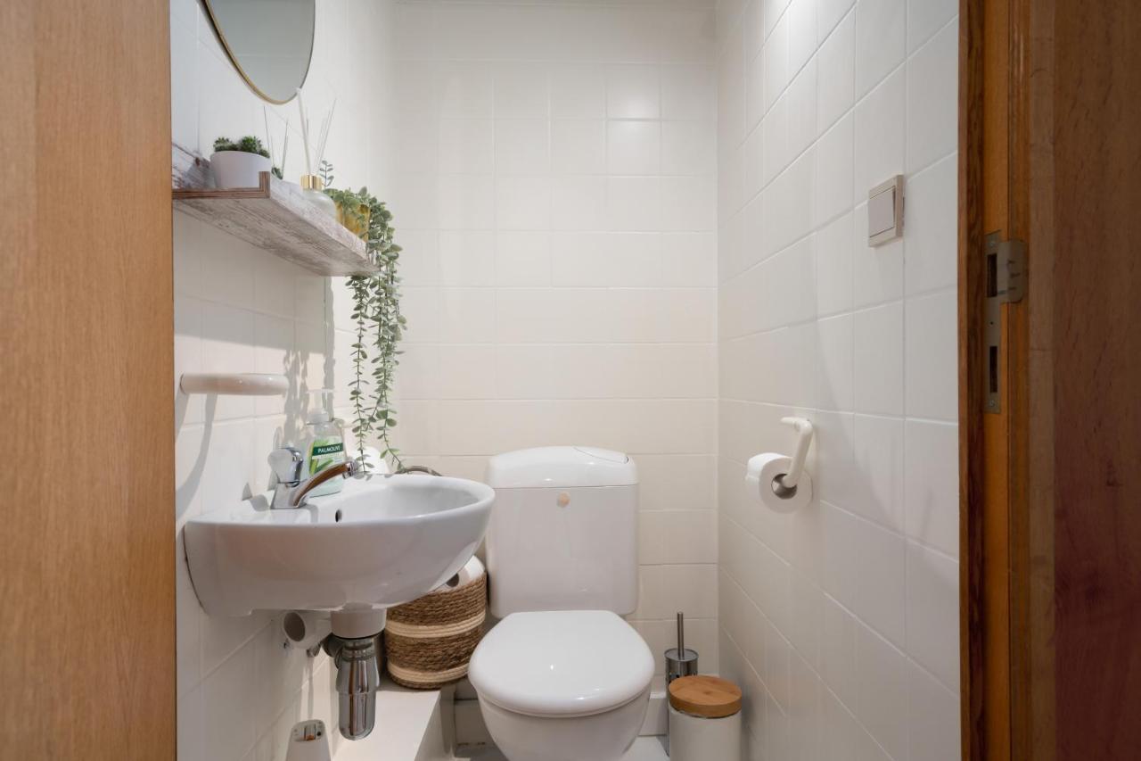 City Apartment 3 Bedroom, Kitchen, Wifi, Workspace, Coffee, Central Hasselt Extérieur photo