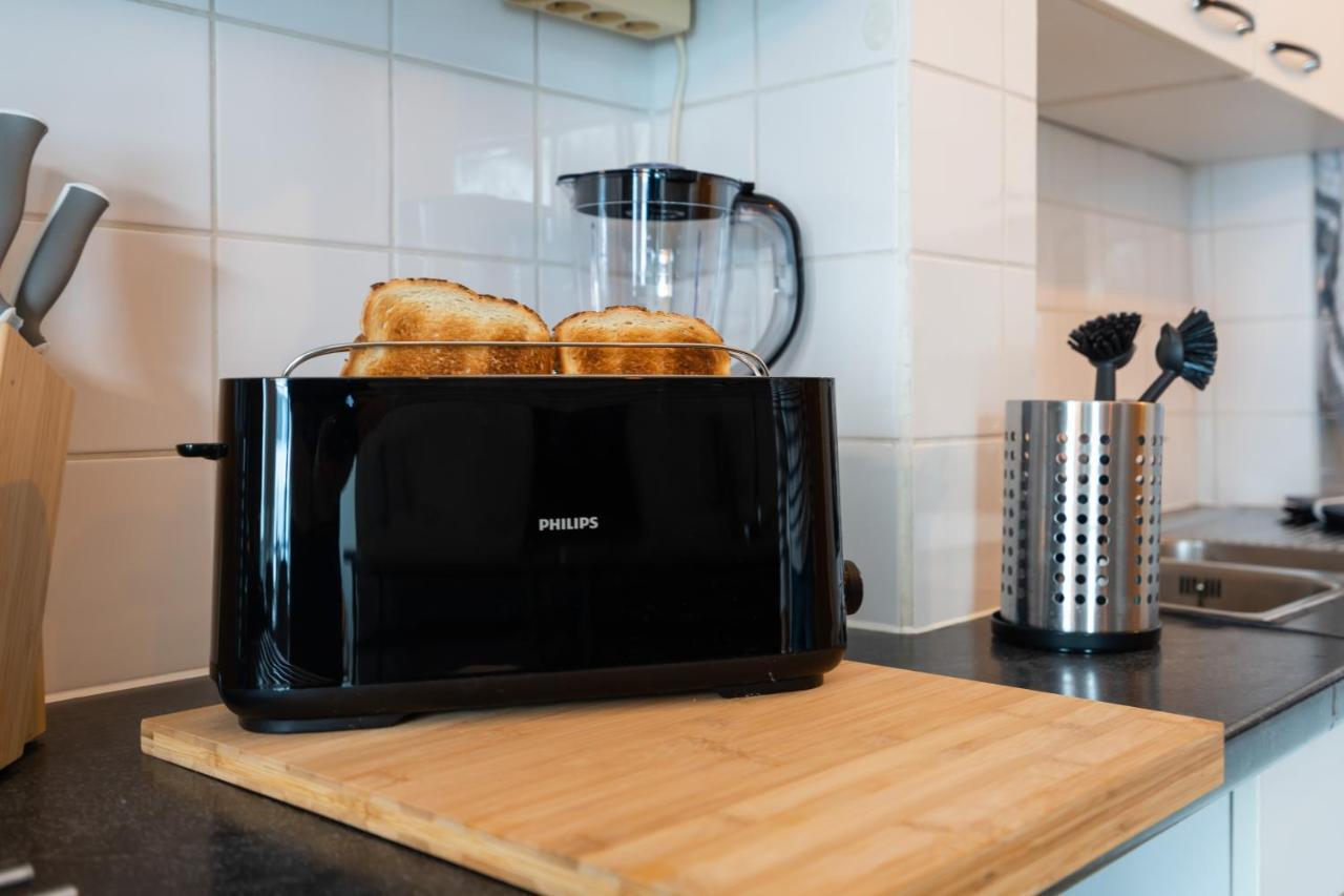 City Apartment 3 Bedroom, Kitchen, Wifi, Workspace, Coffee, Central Hasselt Extérieur photo